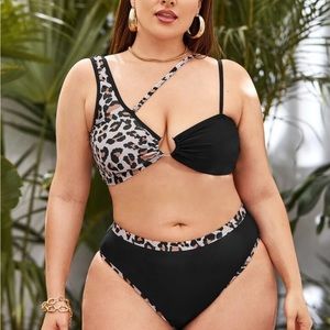 Leopard Metal Linked Bikini Set NEW NEVER WORN